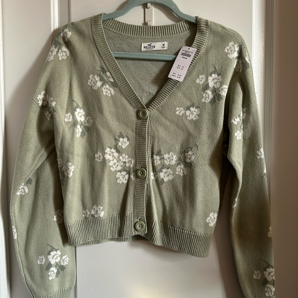 NWT hollister M cardigan